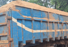 Initiative Faso Mêbo: l’Association Bayiri Metba offre neuf camions de sable