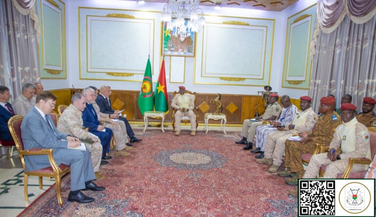 Présidence du Faso: le Capitaine Ibrahim TRAORE reçoit une délégation russe
