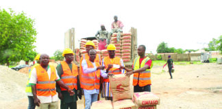 Tenkodogo: un commerçant offre 20 tonnes de ciment à Faso Mêbo