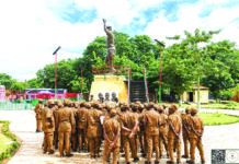 Camp vacances Faso Mêbo: la légende Sankara racontée aux campeurs au Mémorial