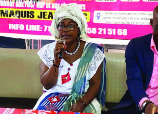 Musique : Célestine Tingueri rend hommage aux chauffeurs