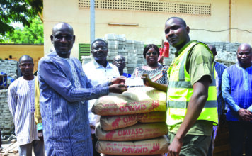 Initiative présidentielle Faso Mêbo: 20 millions FCFA et 11 tonnes de ciment offerts par les Affaires étrangères