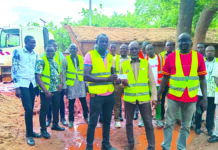 Initiative présidentielle Faso Mêbo: l’Amicale des protocoles des institutions et ministères apportent trois « bennes de sable »