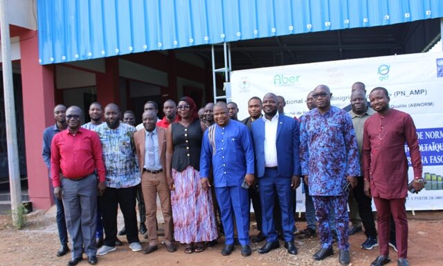 Mini réseaux solaires photovoltaïques: les avant-projets de normes sur les composants en examen