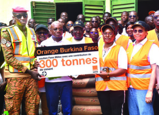 Initiative Présidentielle Faso Mêbo : Orange Burkina Faso offre 300 tonnes de ciment