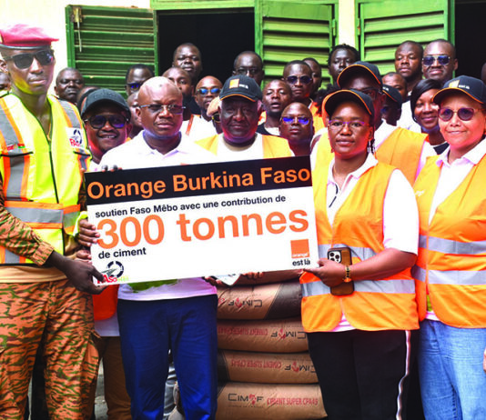 Initiative Présidentielle Faso Mêbo : Orange Burkina Faso offre 300 tonnes de ciment