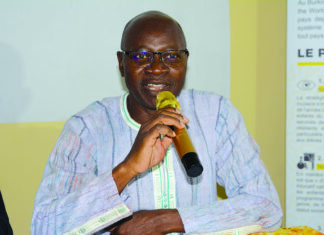 Promotion de l’éducation inclusive : un projet lancé pour optimiser l’apprentissage des élèves handicapés visuels par le numérique