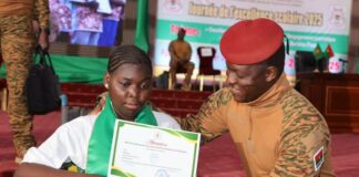 Excellence scolaire 2025:le président du Faso invite les lauréats à créer de la matière