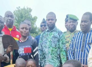 Immersion patriotique: les élèves immergés participent au renforcement du couvert végétal de Gaoua