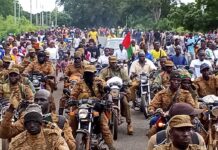 Reconquête du territoire : les Forces combattantes accueillies en triomphe à Sindou