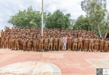 VISITE DE PERSONNALITÉS AU CAMP VACANCES FASO MÊBO : le Professeur Moumini ZOUNGRANA invite les campeurs à croire en leurs rêves