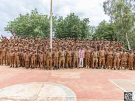 VISITE DE PERSONNALITÉS AU CAMP VACANCES FASO MÊBO : le Professeur Moumini ZOUNGRANA invite les campeurs à croire en leurs rêves