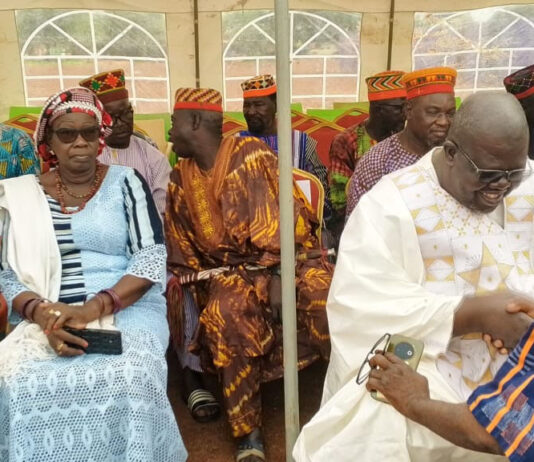 Cohésion sociale : le Mouvement La Patrie ou Rien célèbre la parenté à plaisanterie