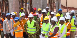 Construction d’un amphithéâtre à l’IBAM et d’un Centre médical communal à Gampèla : le Ministre, Directeur de Cabinet du Président du Faso maintient la pression sur les entreprises