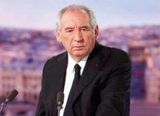 France: le Premier ministre, François Bayrou, destitué