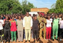 Immersion patriotique au centre du lycée Wend-puiré de Saaba: le ministre Adjima Thiombiano galvanise les pensionnaires