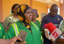 Soutien aux Personnes déplacées internes: les femmes de la brigade verte offrent des vivres à 20 PDI