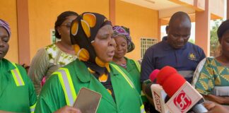 Soutien aux Personnes déplacées internes: les femmes de la brigade verte offrent des vivres à 20 PDI