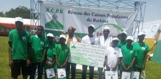 Don de bourses aux orphelins des pensionnés et des FDS tombées au front: le Réseau des caisses populaires du Burkina contribue avec 5 millions de F CFA