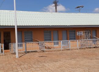 Gare de l’Ouest de Ouagadougou: la mairie veut fermer les boutiques, les commerçants protestent