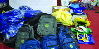 Aide sociale: la CNSS offre des bourses et vivres à plus de 1 200 bénéficiaires