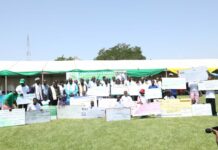 Rentrée scolaire 2025: la CARFO offre 1198 bourses à des orphelins