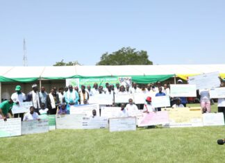 Rentrée scolaire 2025: la CARFO offre 1198 bourses à des orphelins