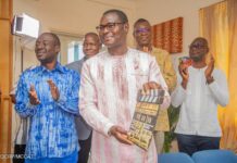 Série télévisée « Affaires publiques » : le Ministre Pindgwendé Gilbert OUEDRAOGO sur le plateau de tournage de la nouvelle saison