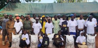 Soutien aux familles vulnérables: la CNSS remet bourses, kits scolaires et vivres