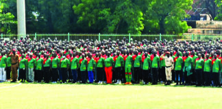 Immersion patriotique obligatoire 2025: les appelés de la 1re promotion regagnent leur famille, attestation en main