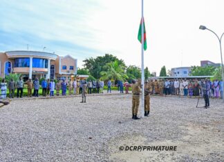 𝐌𝐨𝐧𝐭𝐞́𝐞 𝐝𝐞𝐬 𝐜𝐨𝐮𝐥𝐞𝐮𝐫𝐬 𝐧𝐚𝐭𝐢𝐨𝐧𝐚𝐥𝐞𝐬 𝐚̀ 𝐥𝐚 𝐏𝐫𝐢𝐦𝐚𝐭𝐮𝐫𝐞 : 𝐥’𝐞𝐬𝐩𝐫𝐢𝐭 𝐝𝐞 𝐥𝐚 𝐑𝐞́𝐯𝐨𝐥𝐮𝐭𝐢𝐨𝐧 𝐏𝐫𝐨𝐠𝐫𝐞𝐬𝐬𝐢𝐬𝐭𝐞 𝐏𝐨𝐩𝐮𝐥𝐚𝐢𝐫𝐞 𝐞𝐱𝐚𝐥𝐭𝐞́