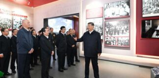 Chine : Xi Jinping visite l’exposition marquant le 70e anniversaire de la fondation de la région autonome ouïgoure du Xinjiang