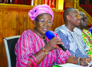 Littérature: Dr Mamounata Belem dédicace son livre « Dieu, fidèle, à mes côtés »