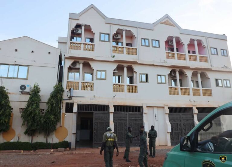 Ouagadougou : la Police municipale a fermé un débit de boissons a Ragnongo pour dépravation des mœurs
