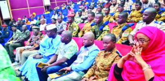 « AES engagée »: la mélodie galvanisatrice des artistes FDS