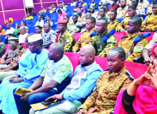 « AES engagée »: la mélodie galvanisatrice des artistes FDS