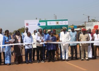 Route Sakoinsé-Koudougou: le Premier ministre ouvre officiellement la voie à la circulation