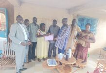 Hommage à un instituteur: 45 ans après, d’anciens élèves retrouvent leur maître de CP1