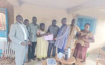 Hommage à un instituteur: 45 ans après, d’anciens élèves retrouvent leur maître de CP1