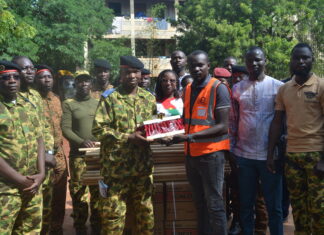 Initiative présidentielle Faso Mêbo: les encadreurs du camp vacances Faso Mêbo apportent leur soutien