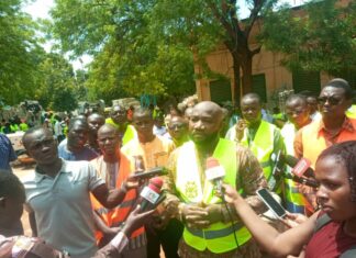 Initiative présidentielle Faso Mêbo: le ministère en charge de l’urbanisme offre 47 tonnes de ciment