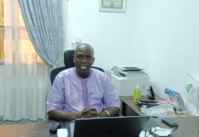 Pr Halidou Tinto, chef de l’unité de recherches cliniques de Nanoro: « Le nouveau test rapide permet de traquer le parasite du paludisme même dans ses derniers retranchements »