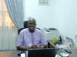 Pr Halidou Tinto, chef de l’unité de recherches cliniques de Nanoro: « Le nouveau test rapide permet de traquer le parasite du paludisme même dans ses derniers retranchements »