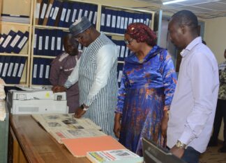 Nous a rendu visite: le ministre Edasso Rodrigue Bayala salue le professionnalisme de Sidwaya