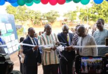 Entreprises médicales et paramédicales: une foire présente les dernières innovations