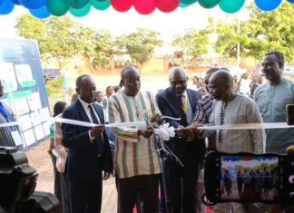 Entreprises médicales et paramédicales: une foire présente les dernières innovations