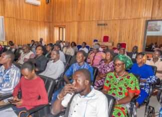 Symboles de la Nation: des journalistes outillés