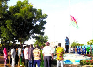 Montée des couleurs à l’Ecole normale supérieure: le directeur général, Pr Ousseni So, appelle à plus d’intégrité