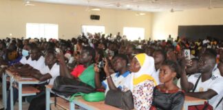 Université Lédéa-Bernard-Ouédraogo: des Etoiles du Faso partagent leurs expériences avec les étudiants