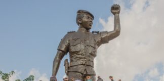 UACO : les trois Ministres en charge de la Communication de la Confédération de l’Alliance des Etats du Sahel visitent le Mémorial Thomas SANKARA